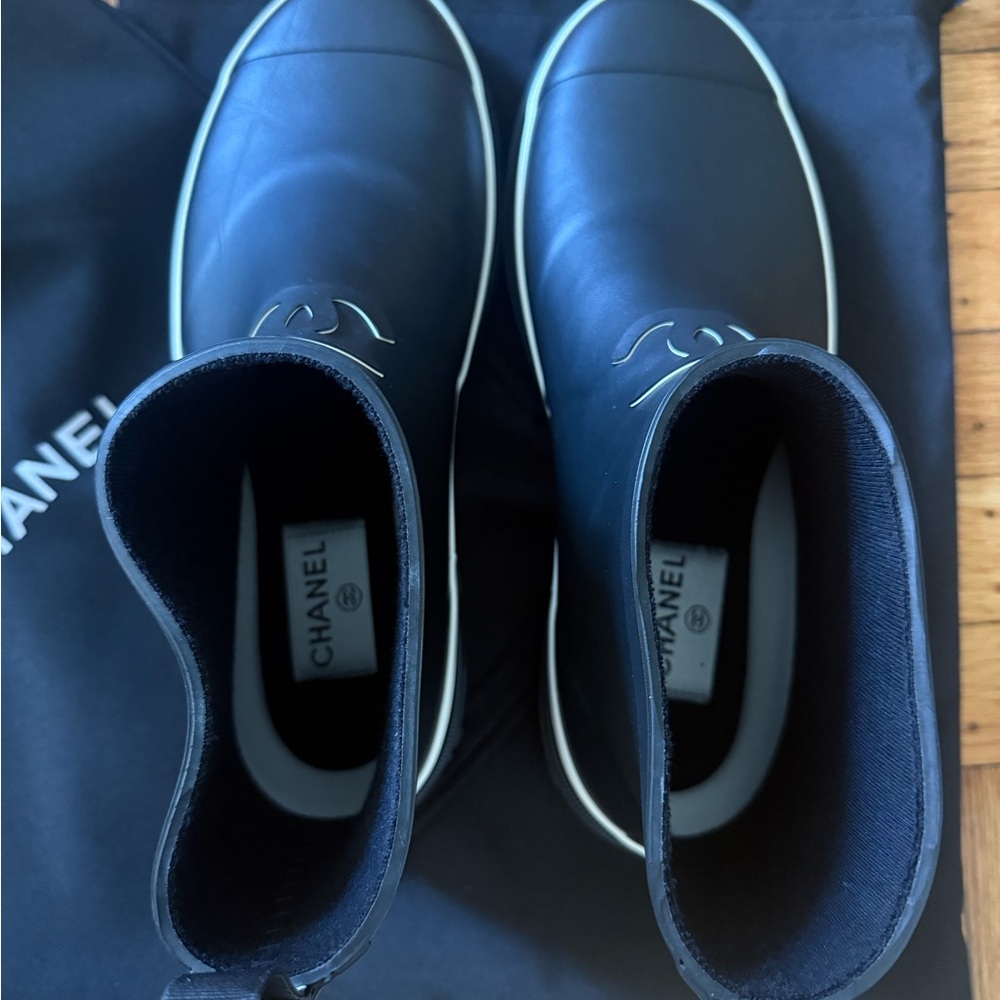 CHANEL Wellington Boots black/white - Picture 12 of 14